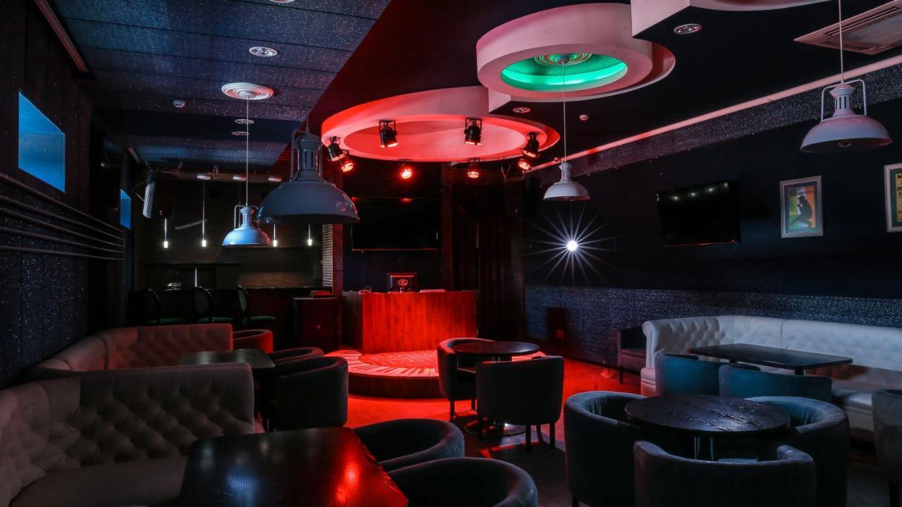 7 Boutique Hotel Ustʼ-Kamenogorsk Eksteriør billede