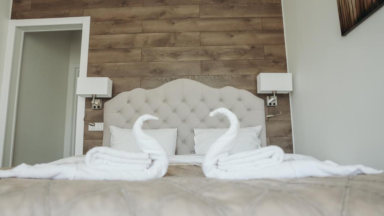 7 Boutique Hotel Ustʼ-Kamenogorsk Eksteriør billede